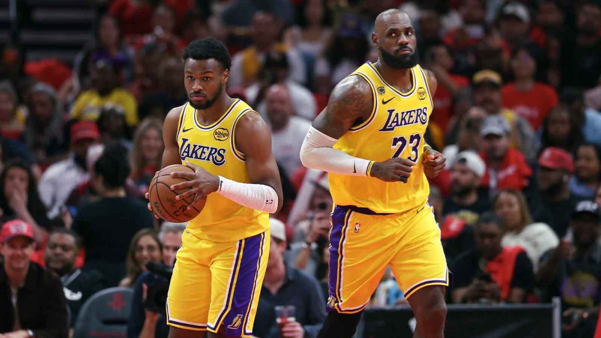 完美体育网址ESPN记者：湖人队内部人士暗示詹姆斯父子可能一起转投新球队